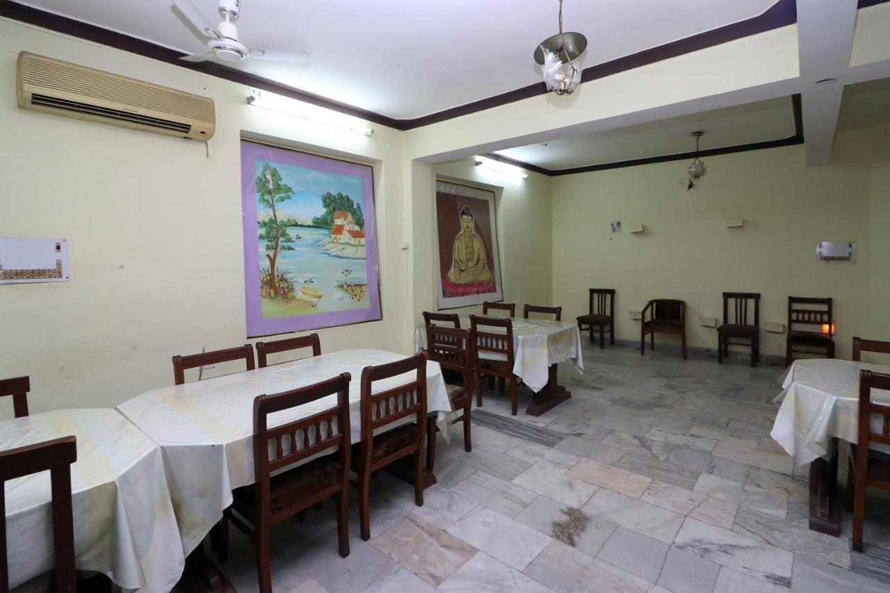 Oyo 16112 Hotel Uruvela International Bodh Gaya Exterior photo